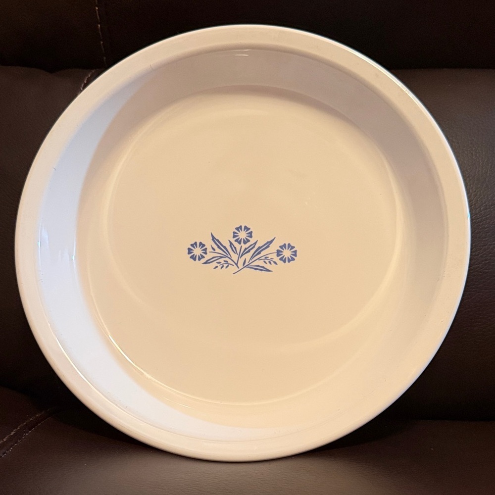 Corningware 9 inch pie plate in “Blue Cornflower”